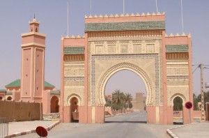 Porta de Rissani em Marrocos