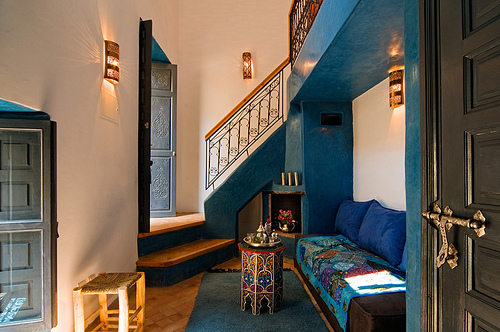 Sala com decoração marroquina